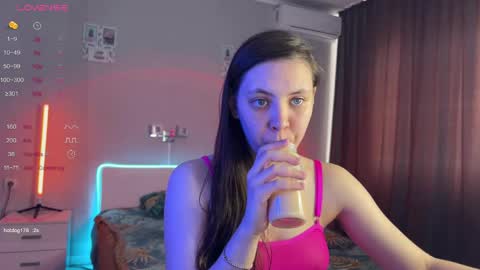 Snapshot of katherine__ross chatting on 05-26-26, 11:39 katherine__ross online show from 05-26-26, 11:39
