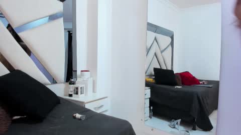 Snapshot of katherinefoster chatting on 09-10-25, 05:13 Katherine Foster online show from 09-10-25, 05:13