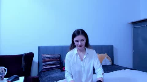 Snapshot of katherinemidnight chatting on 11-21-25, 04:05 Katherine online show from 11-21-25, 04:05