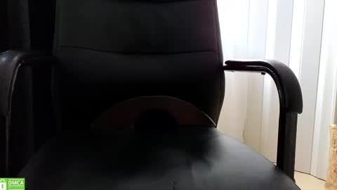 Snapshot of katherinepeti chatting on 10-08-25, 05:43 KT new account online show from 10-08-25, 05:43