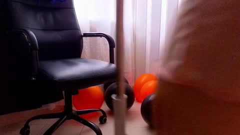 Snapshot of katherinepeti chatting on 10-31-25, 04:08 KT new account online show from 10-31-25, 04:08