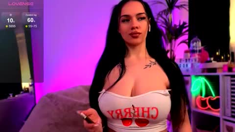 Snapshot of katherineswan chatting on 02-21-26, 05:47 Katherine Swan online show from 02-21-26, 05:47