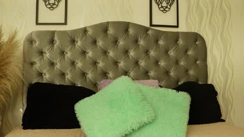 kathh_latorre online show from 04-08-26, 01:33