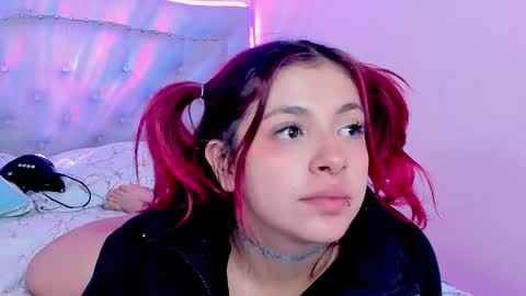 Snapshot of kathia_saenz chatting on 01-25-25, 03:52 Kathia online show from 01-25-25, 03:52