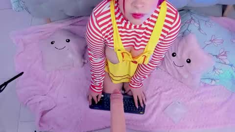 Snapshot of kathia_saenz chatting on 02-06-25, 03:48 Kathia online show from 02-06-25, 03:48