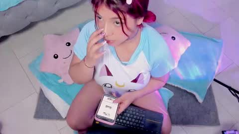 Snapshot of kathia_saenz chatting on 02-18-25, 03:31 Kathia online show from 02-18-25, 03:31