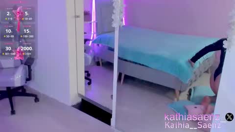 Snapshot of kathia_saenz chatting on 02-20-25, 03:45 Kathia online show from 02-20-25, 03:45