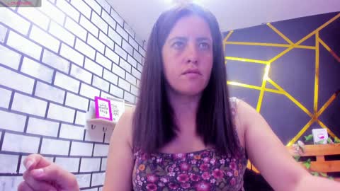 Snapshot of kathina_giraldo chatting on 12-30-24, 12:52 Paola online show from 12-30-24, 12:52