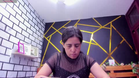 Snapshot of kathina_giraldo chatting on 01-13-25, 12:35 Paola online show from 01-13-25, 12:35