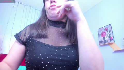Snapshot of kathina_giraldo chatting on 01-26-25, 07:52 Paola online show from 01-26-25, 07:52