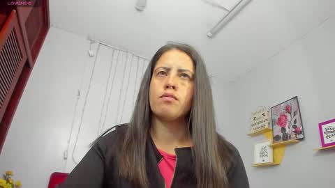 Snapshot of kathina_giraldo chatting on 03-12-25, 12:26 Paola online show from 03-12-25, 12:26