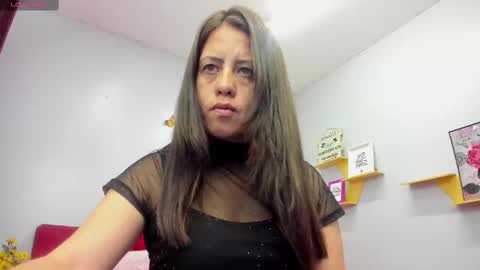 Snapshot of kathina_giraldo chatting on 10-04-25, 12:47 Paola online show from 10-04-25, 12:47