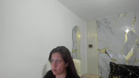 Paola online show from 04-08-26, 12:49