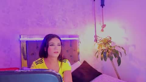 Snapshot of kathira_londres chatting on 06-23-26, 12:47 Sofia online show from 06-23-26, 12:47