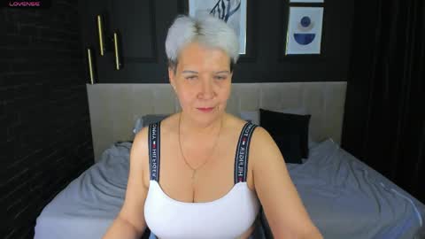 Snapshot of kathy_sunn chatting on 04-28-26, 01:38 Kathy online show from 04-28-26, 01:38