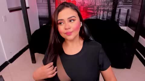 Snapshot of katia_bigboobs11 chatting on 10-11-25, 08:57 Katia online show from 10-11-25, 08:57