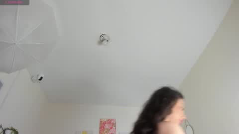 Snapshot of katia_gh chatting on 10-16-25, 11:33 Katia online show from 10-16-25, 11:33