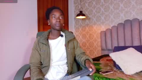 Katia online show from 12-15-25, 12:09