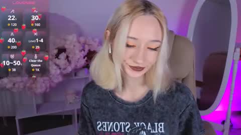 Snapshot of katia_kim chatting on 11-10-25, 06:45 Katia online show from 11-10-25, 06:45