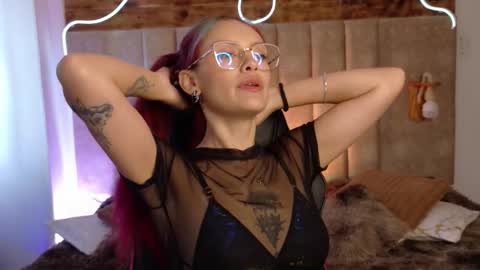 Katia online show from 11-10-25, 01:10