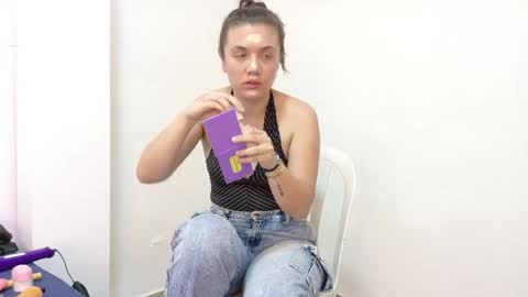 Snapshot of katia_rose23 chatting on 05-19-26, 07:09 . . KATIA . . online show from 05-19-26, 07:09