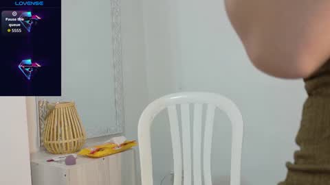 Snapshot of katia_rose23 chatting on 07-23-26, 07:01 . . KATIA . . online show from 07-23-26, 07:01