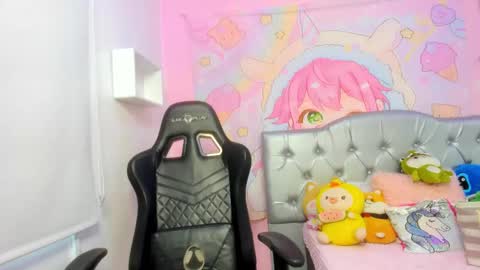 Snapshot of katia_ws chatting on 09-11-25, 12:05 KATIA online show from 09-11-25, 12:05