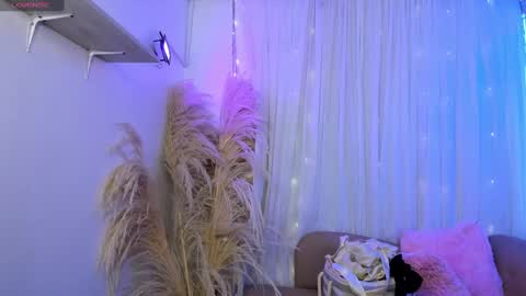 Snapshot of katia_ws chatting on 10-10-25, 12:15 KATIA online show from 10-10-25, 12:15