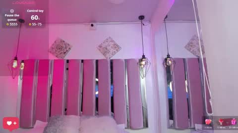 Snapshot of katia_ws chatting on 11-18-25, 12:20 KATIA online show from 11-18-25, 12:20