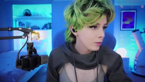 Katie online show from 03-11-25, 05:13