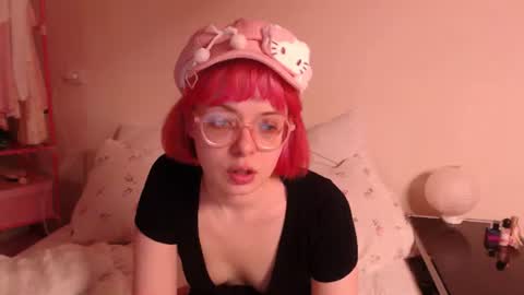 Snapshot of katie_deville chatting on 07-15-26, 08:36 Katie Deville online show from 07-15-26, 08:36