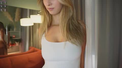 Snapshot of katie_dierse chatting on 09-26-25, 02:21 Katie online show from 09-26-25, 02:21