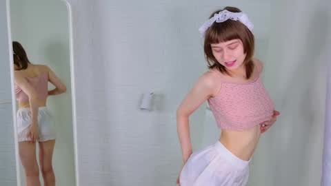 Snapshot of katie_ktk chatting on 09-16-25, 01:34 Katie online show from 09-16-25, 01:34