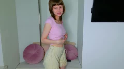 Snapshot of katie_ktk chatting on 09-20-25, 01:45 Katie online show from 09-20-25, 01:45