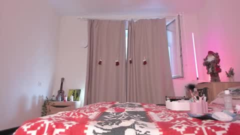 Kate online show from 12-31-24, 07:53