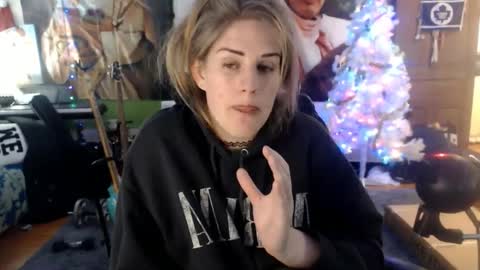 Snapshot of katiecutie_5 chatting on 01-01-25, 07:20 Katie online show from 01-01-25, 07:20