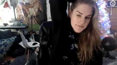 Snapshot of katiecutie_5 chatting on 01-15-25, 08:09 Katie online show from 01-15-25, 08:09