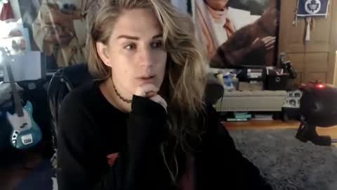 Snapshot of katiecutie_5 chatting on 10-22-25, 05:08 Katie online show from 10-22-25, 05:08