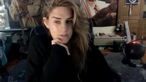 Snapshot of katiecutie_5 chatting on 11-20-25, 05:51 Katie online show from 11-20-25, 05:51