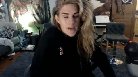 Katie online show from 08-05-26, 04:59