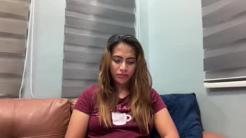 katiefrox  online show from 11-03-25, 01:01