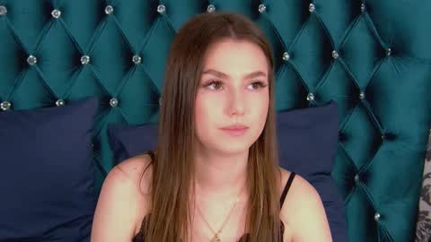 katiereeves online show from 10-13-25, 01:11