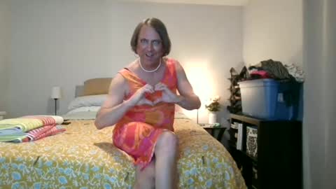 Snapshot of katieutopia chatting on 07-02-26, 02:11 katieutopia online show from 07-02-26, 02:11