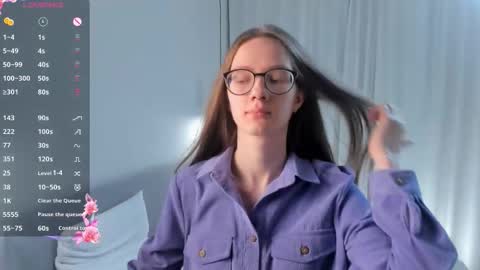 Snapshot of katinatonge chatting on 12-03-25, 08:34 Scarlett online show from 12-03-25, 08:34