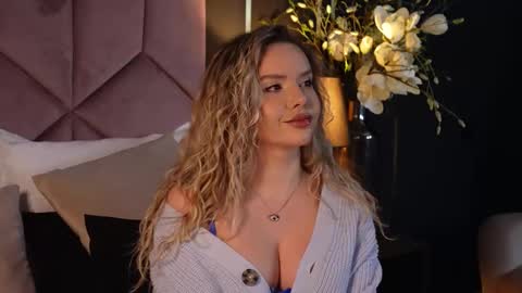 Snapshot of katjolie chatting on 02-12-25, 12:37 KatJolie online show from 02-12-25, 12:37