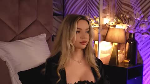 Snapshot of katjolie chatting on 12-03-25, 09:35 KatJolie online show from 12-03-25, 09:35