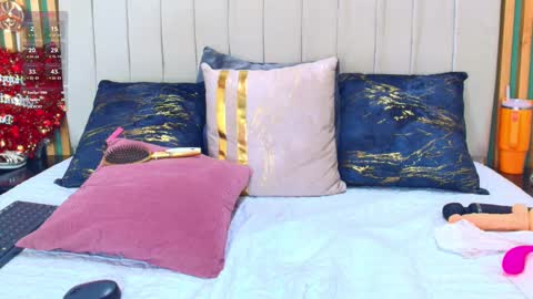 K A T L Y N  online show from 02-16-25, 04:53