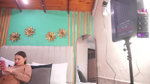 K A T L Y N  online show from 12-01-25, 07:30