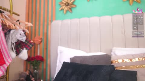 K A T L Y N  online show from 12-13-25, 07:53