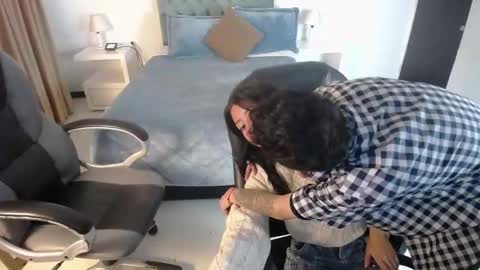 Snapshot of katnia_and_marcuz chatting on 02-25-25, 12:13 Katnia and Marcuz online show from 02-25-25, 12:13
